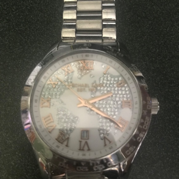 Michael Kors Silver Tone Ladies Layton Chronograph Stainless Steel Watch MK5958 - Picture 5 of 15